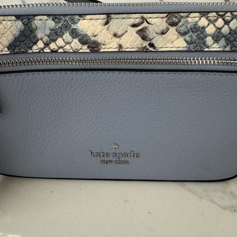 Kate Spade Leila embossed Snake Convertible Wristlet - Picture 2 of 7